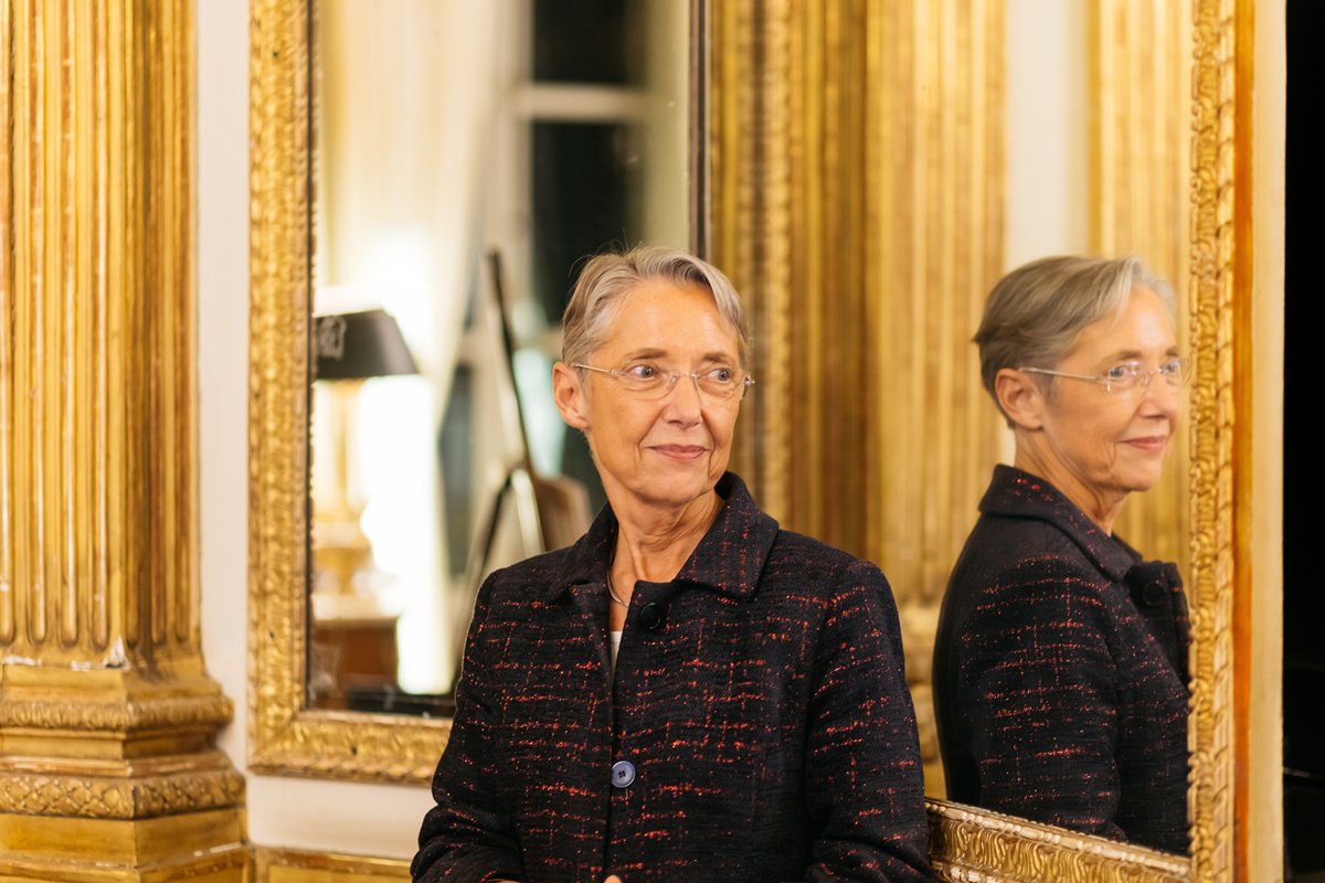 L'emploi des jeunes et la crise interview avec Elisabeth Borne