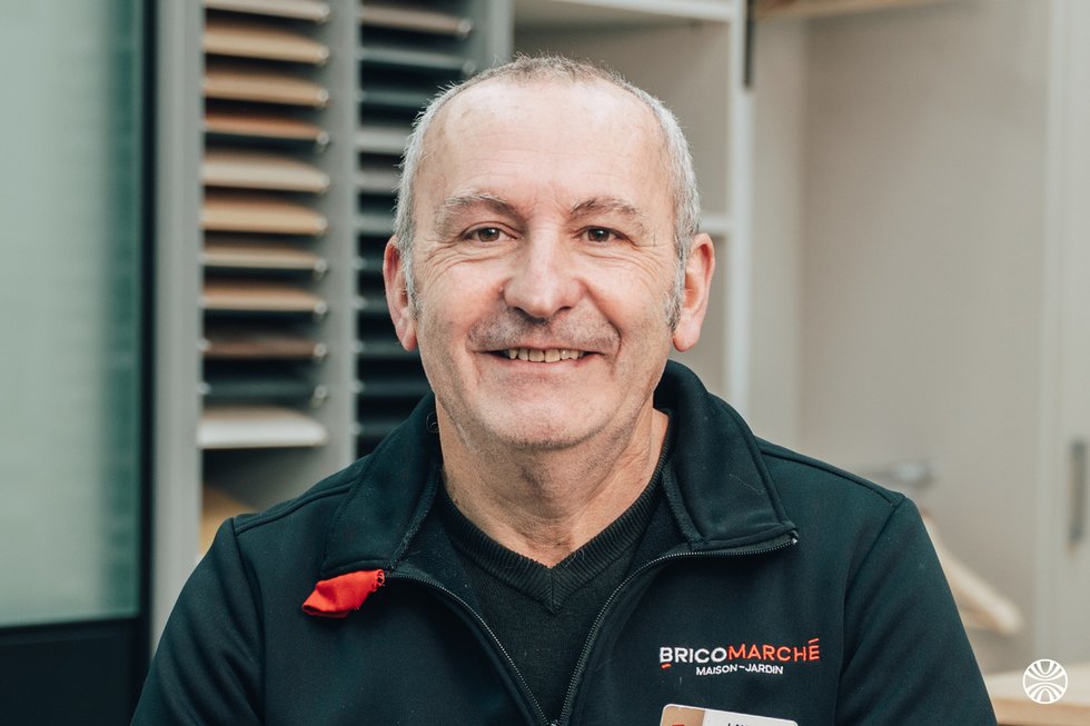 Rencontrez Laurent, vendeur éléctricité et chauffage - Groupement Mousquetaires