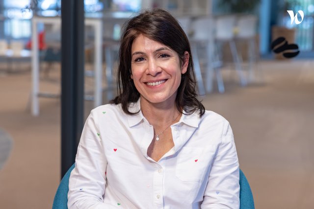 Rencontrez Christelle, Cheffe de groupe marketing clients