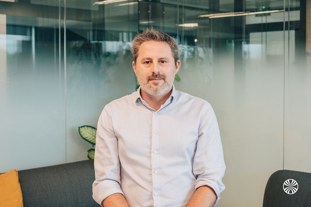 Rencontrez Jordan, Directeur Marketing - LS GROUP