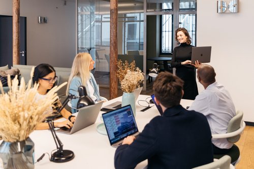 Premier emploi : comment préparer et réussir un début de carrière en start-up ?