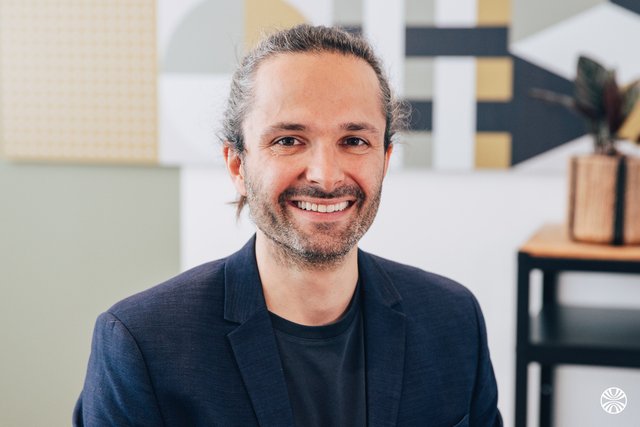 Rencontrez Marin, Directeur Général - Akimbo