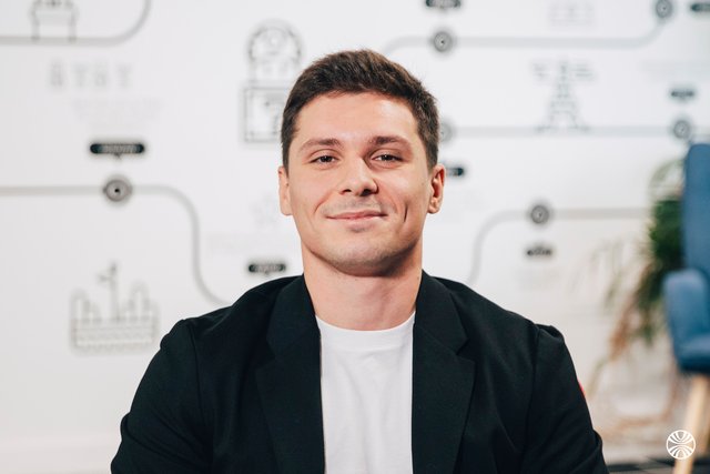 Rencontrez Alexandre, Responsable des relations entreprises et employabilité - Quest Education Group