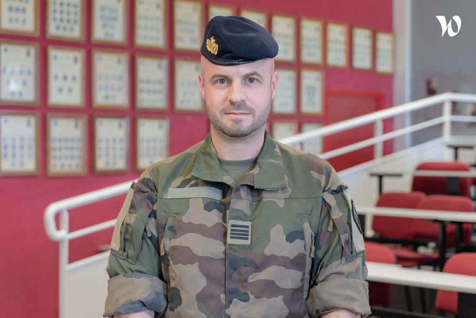 Rencontrez Guillaume, Cadre référent droit et opérations extérieures - Commissaires des Armées