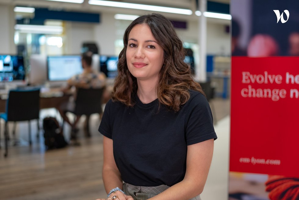 Rencontrez Margaux, Communication et Marketing Manager - emlyon business school