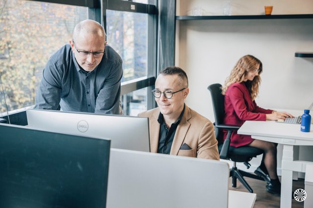 L - Founders of loyalty France