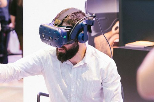 Virtuálna realita: riešenie pre duševné zdravie v práci?