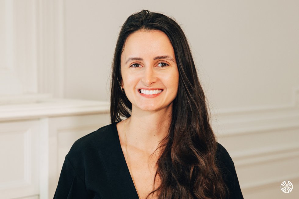 Rencontrez Julia, Directrice des affaires publiques et de la communication - TWC - Rosk x Brigad