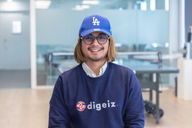 Rencontrez Prince Competent, Business manager - account developer - digeiz.