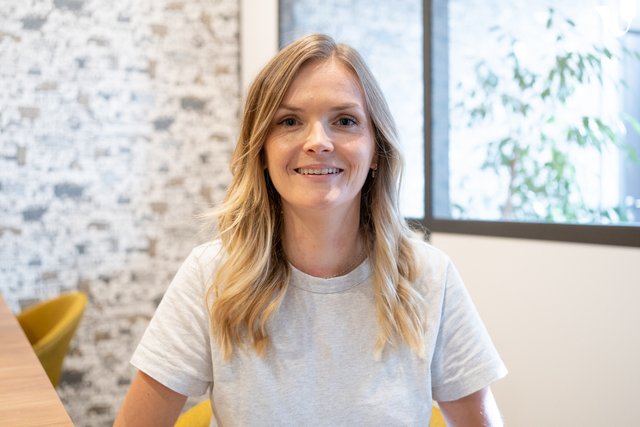 Rencontrez Charlyne,  Marketing Manager - Geolid