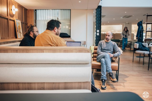 YOUSIGN (soon-to-be YOUTRUST)