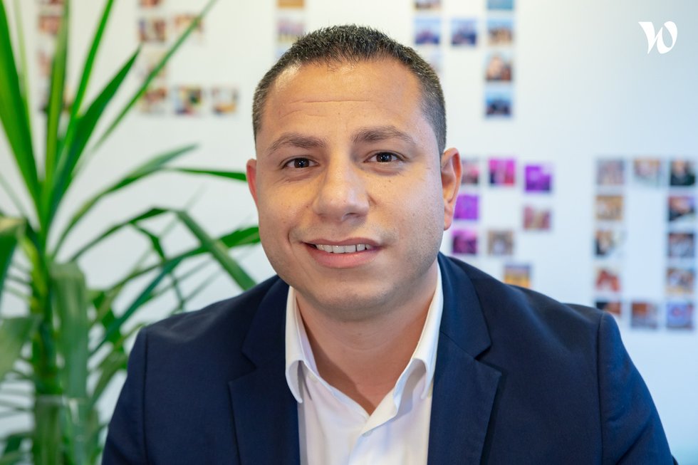 Rencontrez Bernard, Directeur Commercial Abonnement - HITECHPROS