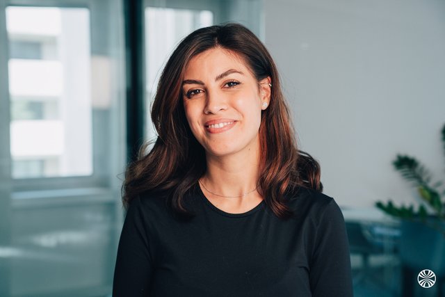 Rencontrez Claire, Customer Success Manager - EQS Group, Data Legal Drive
