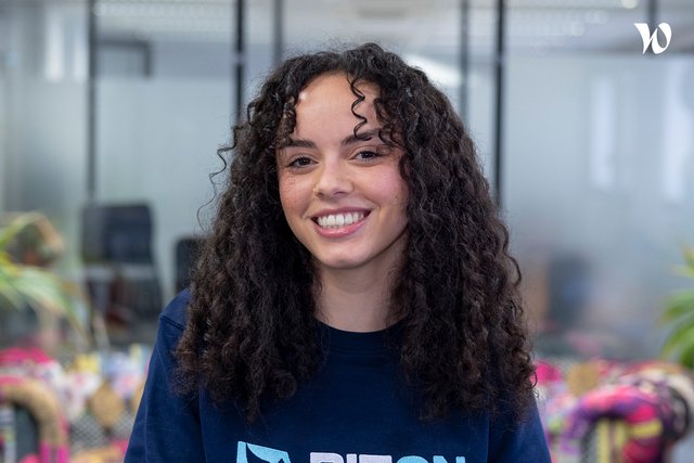Rencontrez Lou-Anne, Graphiste en alternance - Bizon (Publicis Groupe)