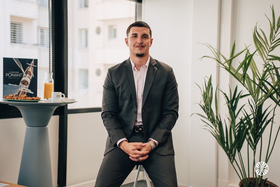 Rencontrez Mathis, Pilotage Performance Commercial - PONANT EXPLORATIONS GROUP