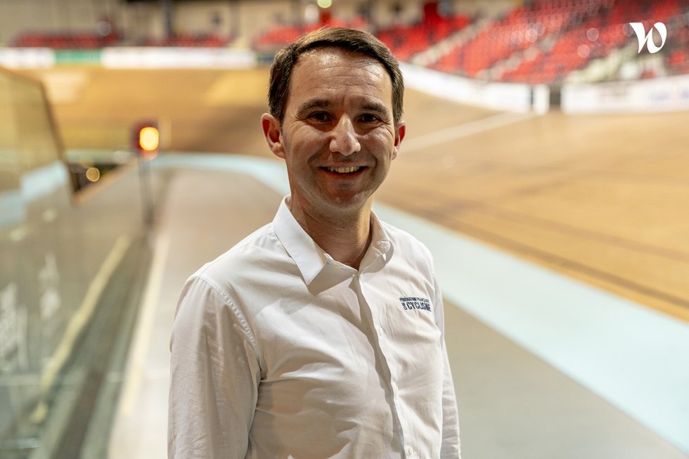 Rencontrez Nicolas, Directeur des Événements et de la Réglementation Sportive - Fédération Française de Cyclisme