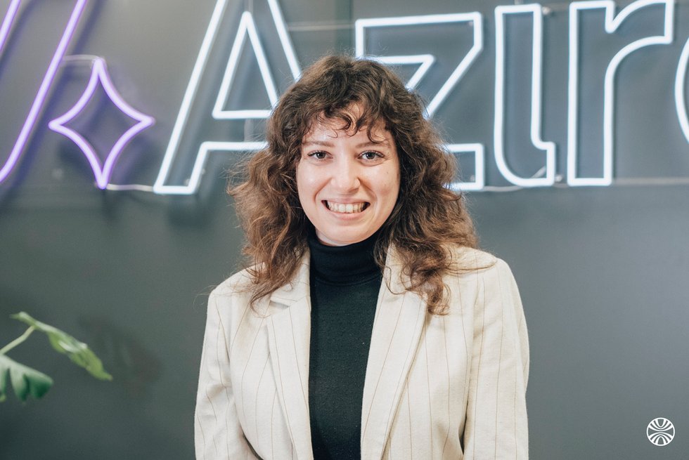 Rencontrez Camelia, Senior Product Manager - Azira