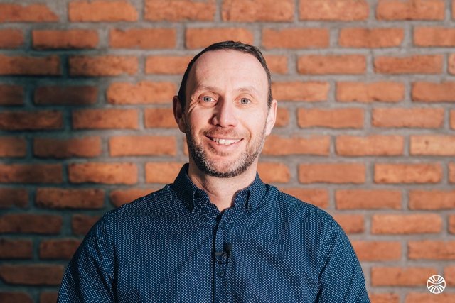 Meet Mark, Directeur des ressources humaines - SOGECLAIR