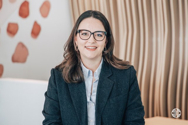 Meet Charlotte,  - Natixis