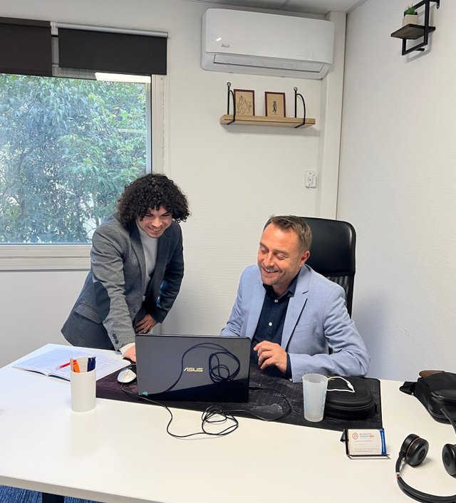 AK ASSOCIES - MAPETITEAGENCE.COM