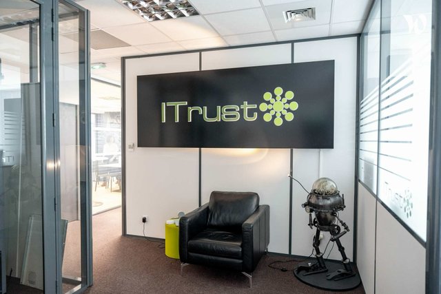Itrust : photos, vidéos, recrutement
