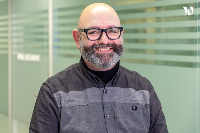 Rencontrez Laurent, Concierge senior pôle « Variés » - John Paul