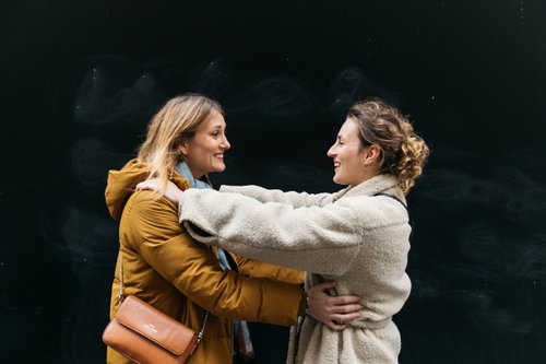 Votre meilleur(e) pote du boulot quitte le navire : comment gérer ?