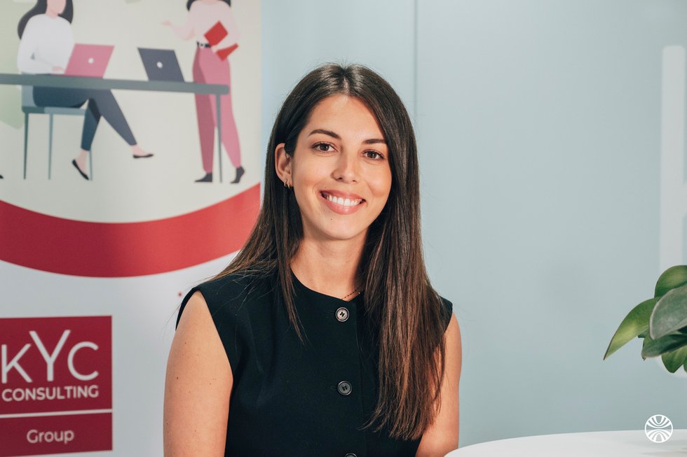 Rencontrez Marine, Responsable Communication - KYC Consulting