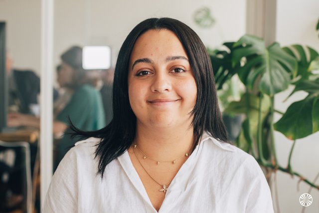 Rencontrez Abla, alternante chargée de marketing digital - Flowbow
