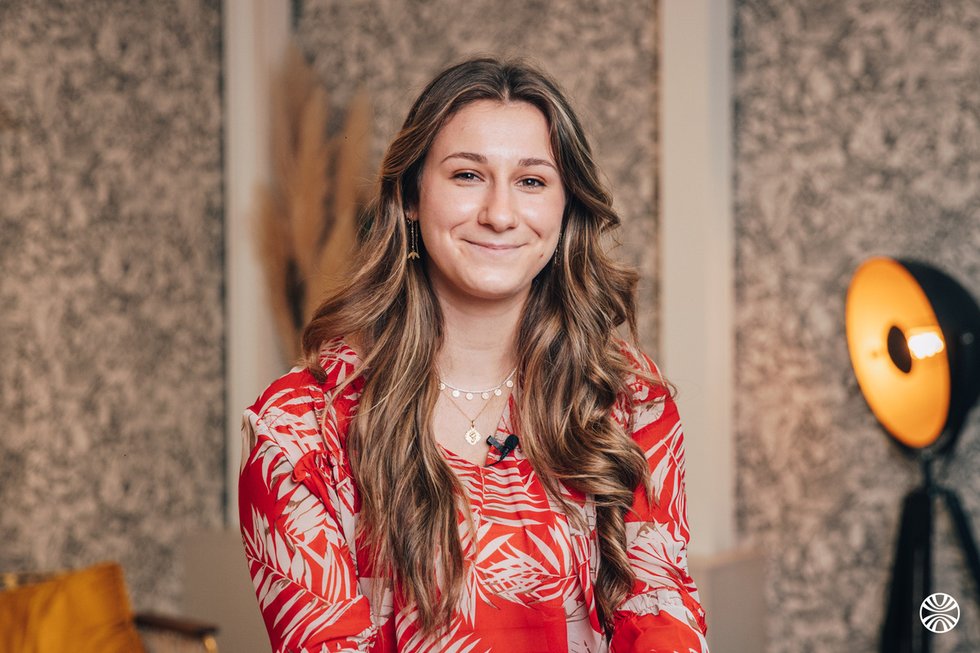 Rencontrez Flora, Alternante Customer Onboarding Manager - Digitaleo