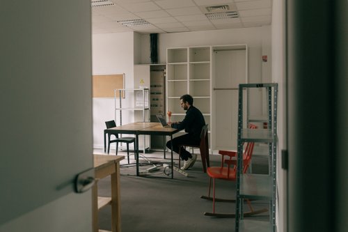 4 bonnes raisons de ne pas mettre vos bureaux sur la touche face au télétravail