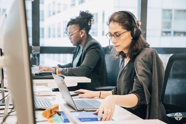 L - Founders of loyalty France