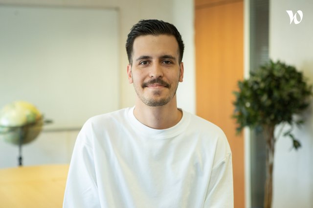 Meet Nikolas, Graphic Designer at Open2Digital - Open2Europe