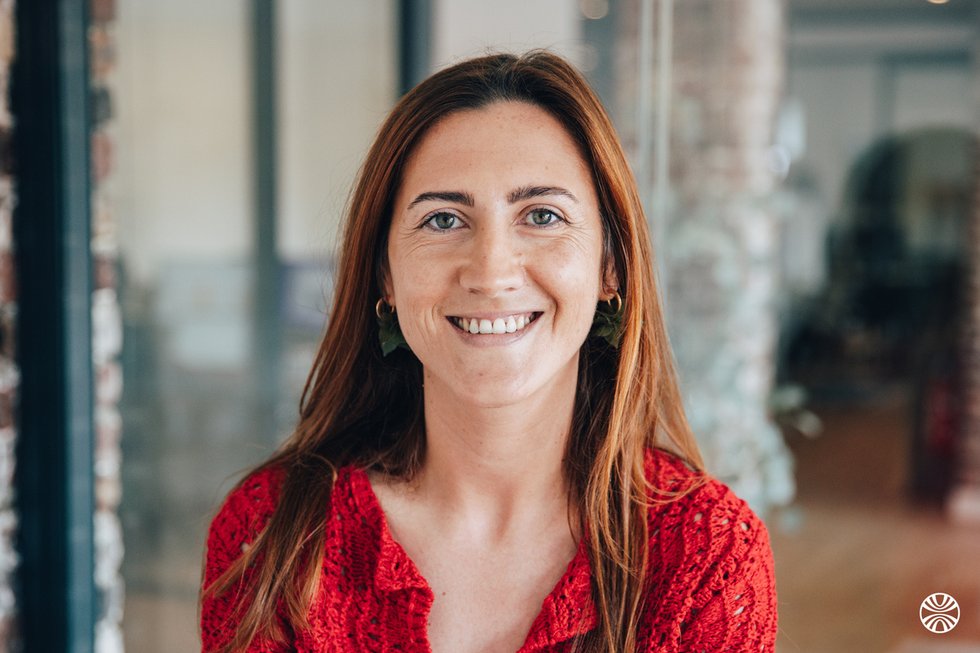Rencontrez Chloé, Responsable Marketing et Communication - WENES Group