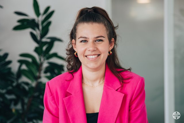 Rencontrez Léa, Conseillère - ADIE