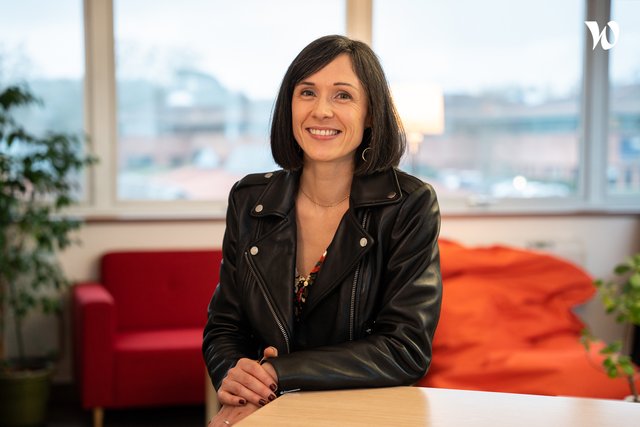 Rencontrez Céline, Responsable RH - THESEIS
