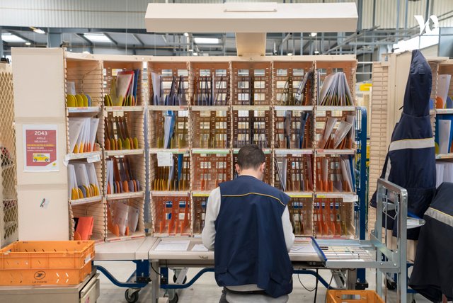 La Poste - Branche Services-Courrier-Colis