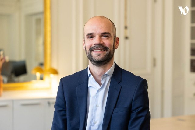 Rencontrez Julien, Consultant Manager - Groupe Strada