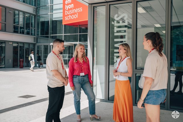 emlyon business school