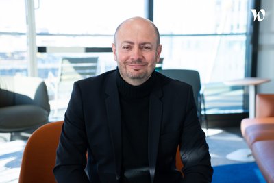 Rencontrez Emmanuel, Directeur Général