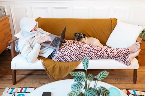 Despídete del sofá: los 6 errores que tienes que dejar de cometer en teletrabajo