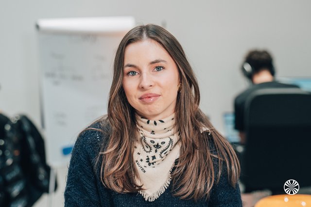 Rencontrez Clara, chargée de prod - CREATIVE CRAFTERS