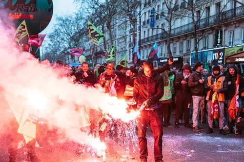 Entre fête populaire et lutte ouvrière : que fête-t-on vraiment le 1er mai ? 