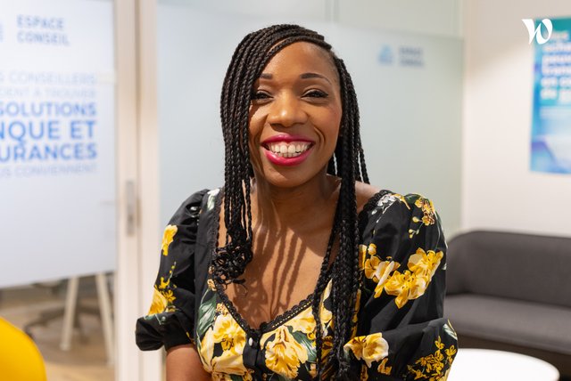 Rencontrez Adèle ONOMO, Directrice de secteur - La Poste - Réseau national des bureaux de Poste