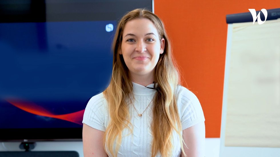 Meet Sarah, Associate - AlphaSights