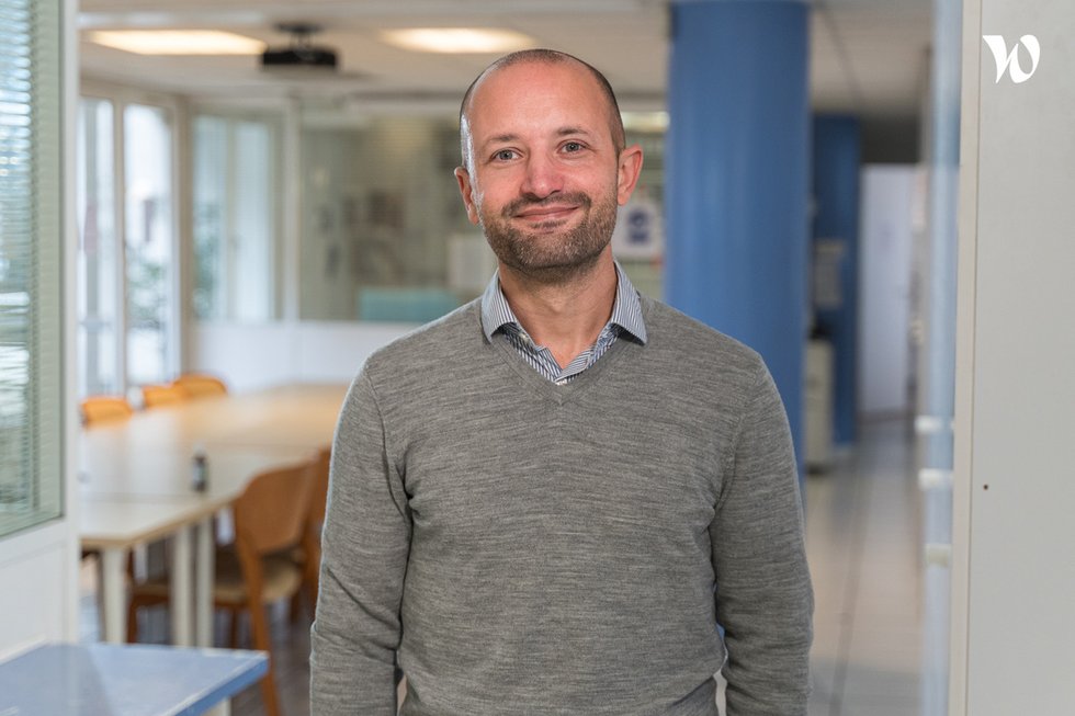 Meet Felipe, Deputy Head of Management Control - Fédération Internationale pour les Droits Humains