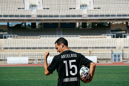 « Pour réussir, j'ai fait croire à tout le monde que j'étais joueur au PSG »