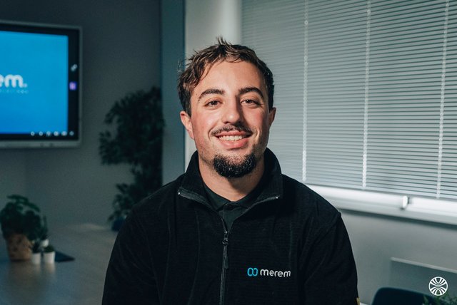 Rencontrez Hugo, Alternant Méthodes et Production - MEREM