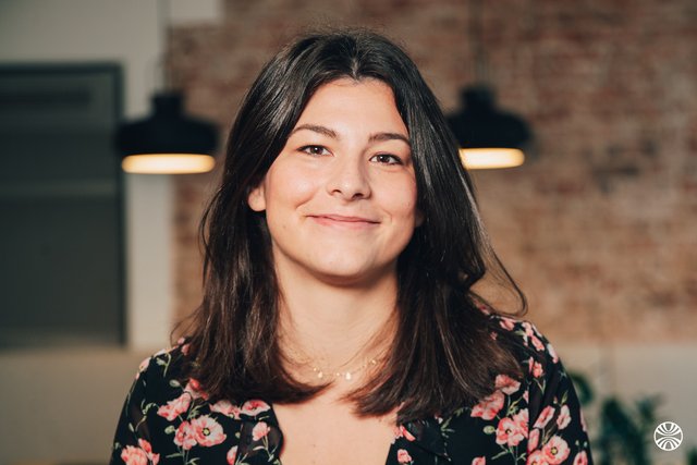 Rencontrez Perrine, Responsable recrutement - Les Nouveaux Héritiers