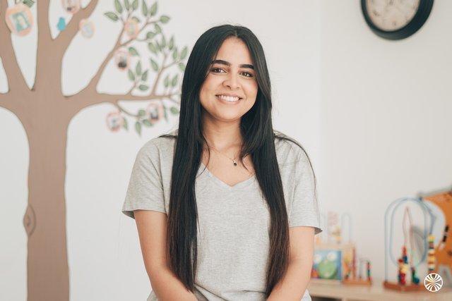 Rencontrez Kawtar, Intervenante Maria-sitter bilingue Catalan - Educ Up